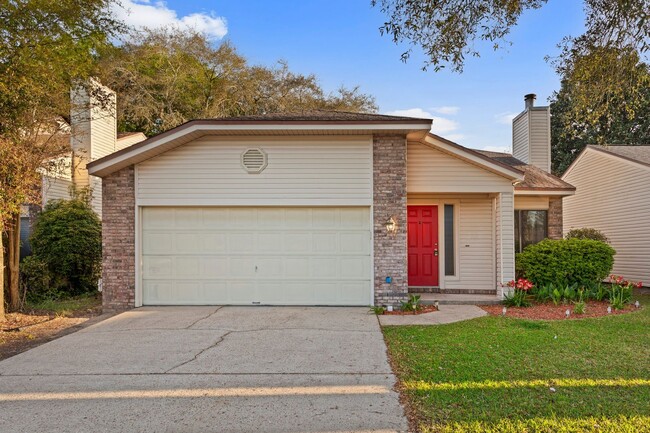 Building Photo - Great Home in Niceville!