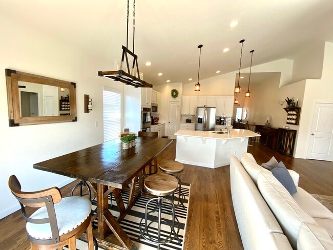 Building Photo - 1686 Derbyshire St