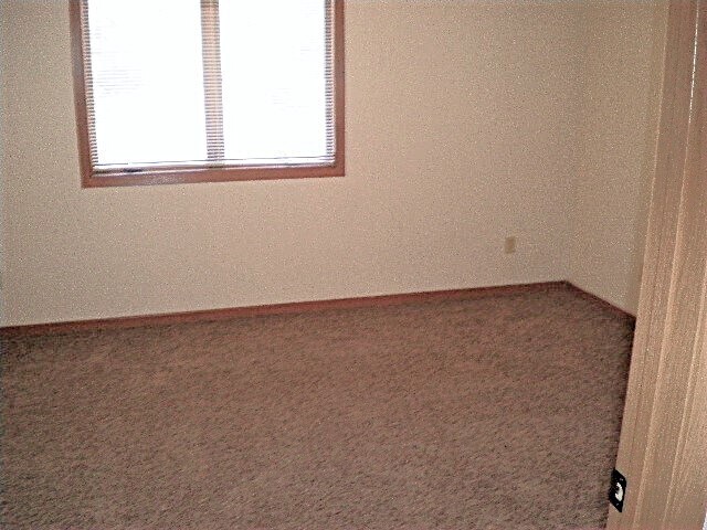 Building Photo - 855 Highview Dr