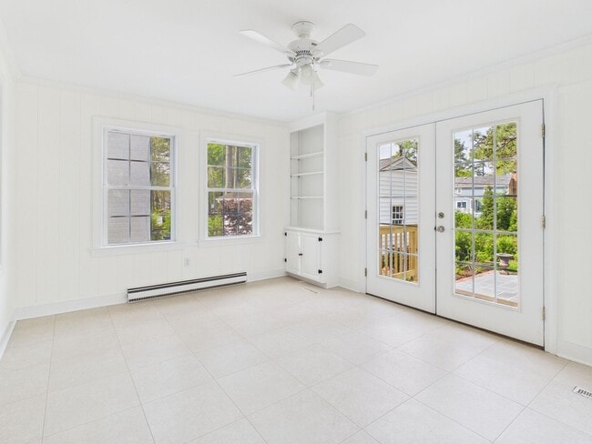 Building Photo - 1602 Harborough Rd