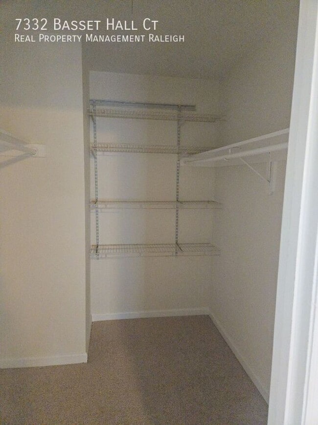 Building Photo - 7332 Bassett Hall Ct