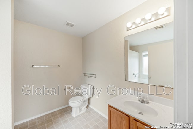 Building Photo - 129 Creek Run