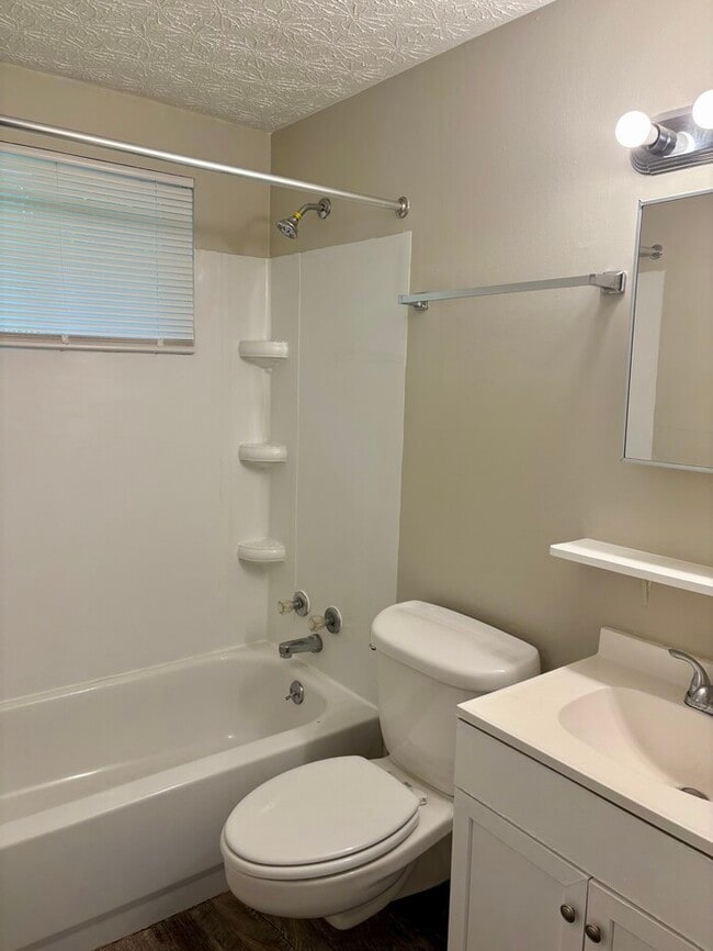 Building Photo - Charming 3 beds 1 bath in Columbus!