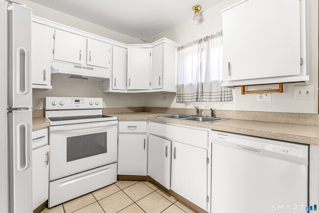 Building Photo - 20 Trolley Cir