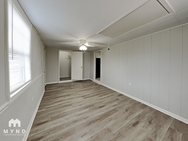 Building Photo - 2061 Coral Hills Dr