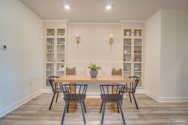 Building Photo - 8130 Fir Tree Dr