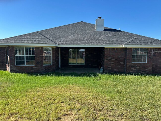 Building Photo - NEW TO MANAGEMENT - AVAILABLE NOW