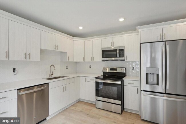 Building Photo - 1164 S 18th St