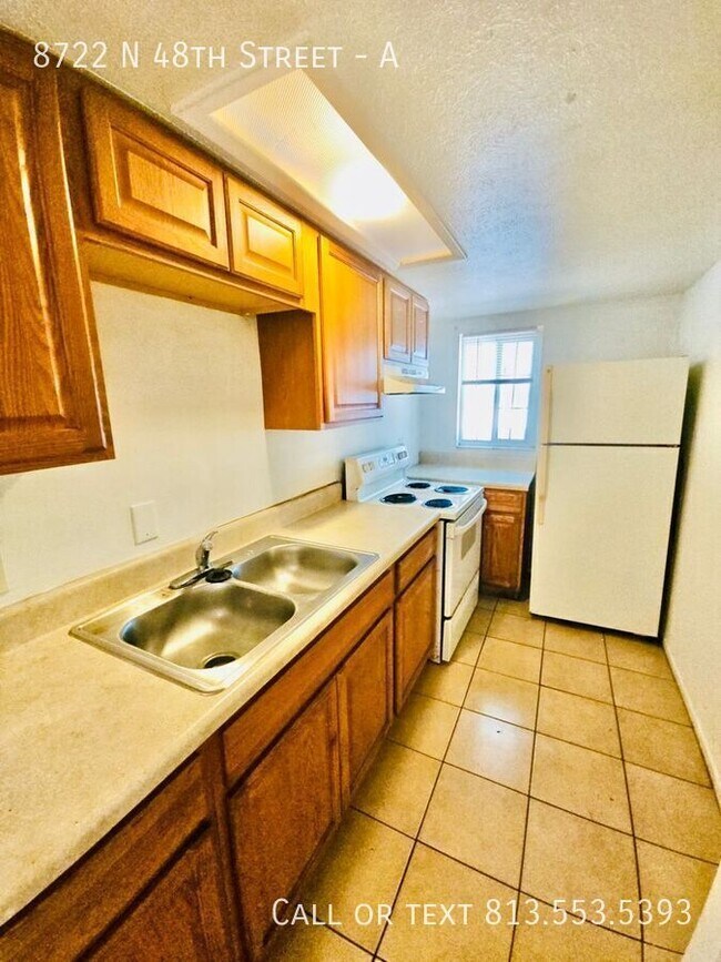 Building Photo - 8722 N 48th St