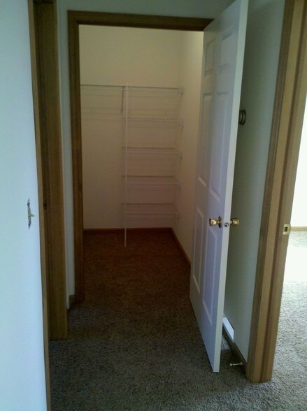 Building Photo - 2216 Curry Rd