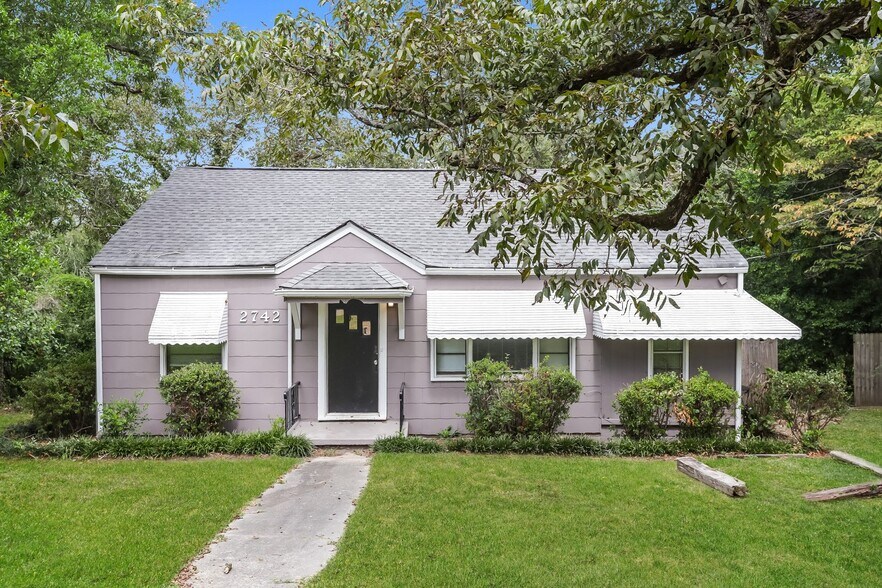 Building Photo - 2742 Alta Vista Ave