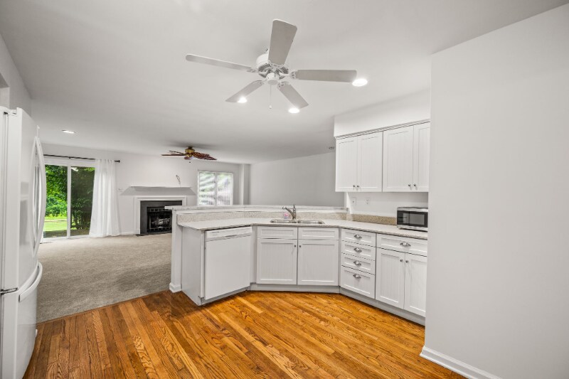 Building Photo - 267 Fox Run