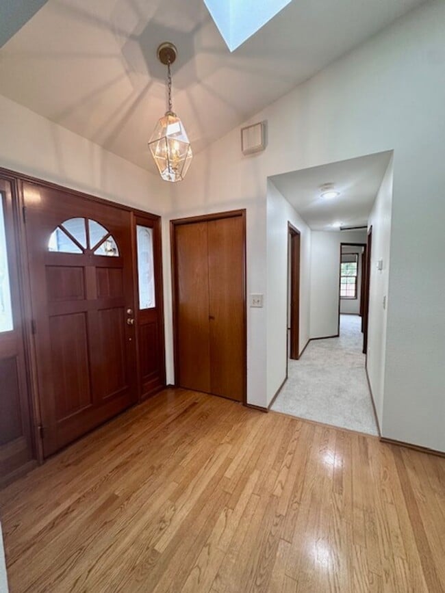 Building Photo - Lakeland Hills 3 bedroom 2 bathroom - Gara...