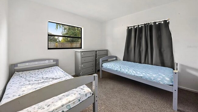 Building Photo - 608 William Ave