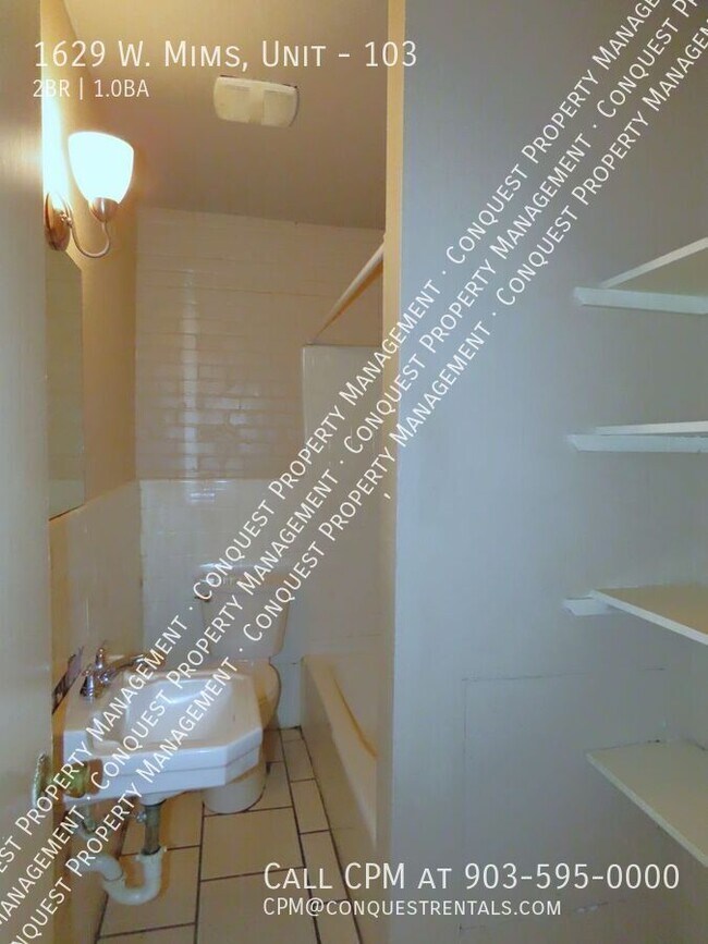 Building Photo - 1629 W Mims St