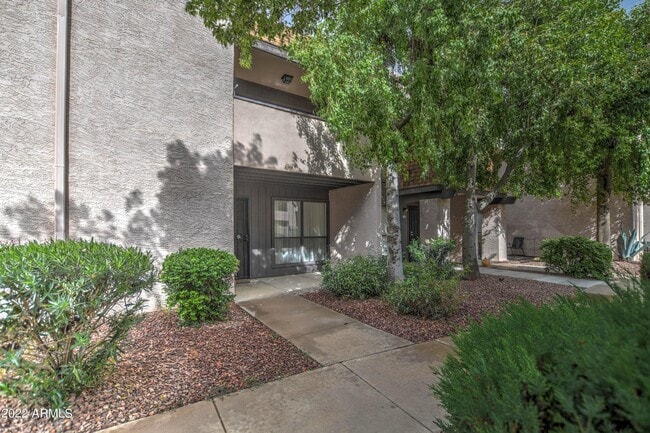 Building Photo - 886 W Galveston St