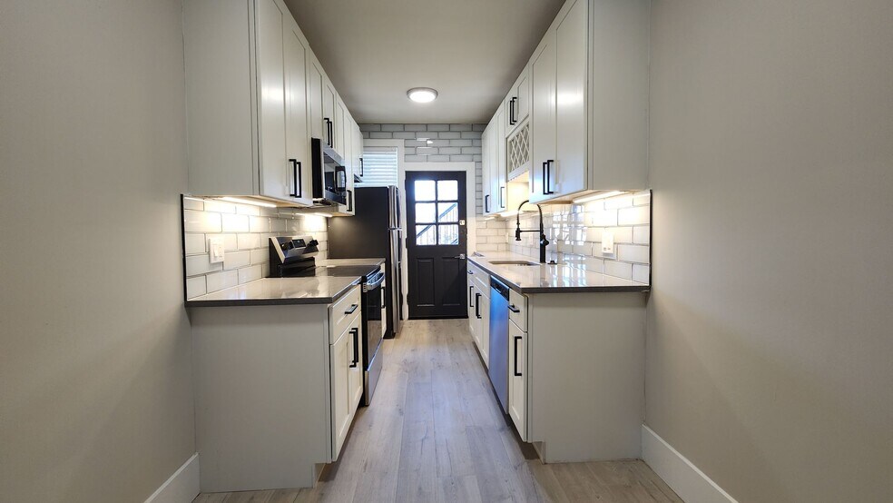 Building Photo - 918 Concordia Ln