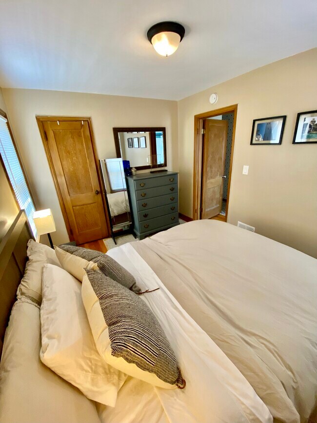 Building Photo - 5203 France Ave S