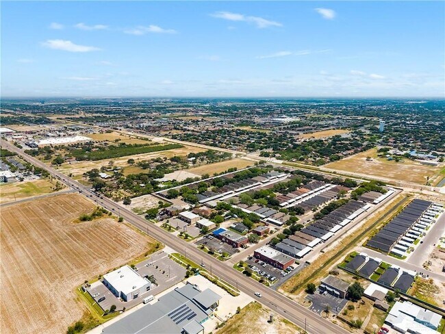 Building Photo - 2717 W Ringold Cir
