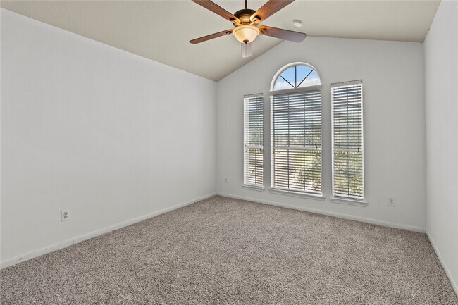 Building Photo - 518 Saffron Ct