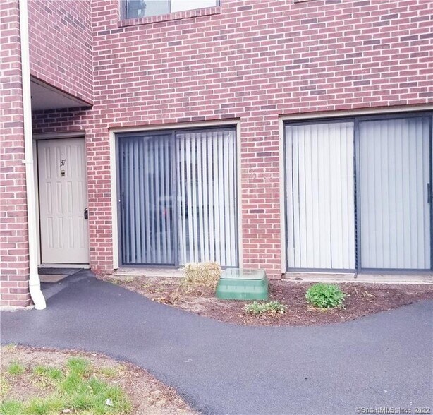 Building Photo - 279 Redstone Hill