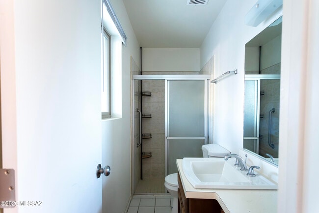 Building Photo - 1714 W Meadow Hills Dr