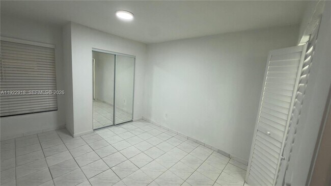 Building Photo - 257 SW 78th Ave