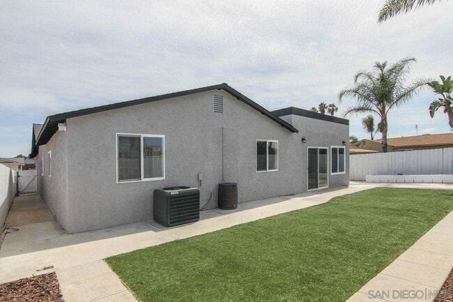 Building Photo - 8580 Flanders Dr