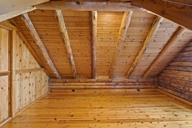 Building Photo - 118 Agape Wy