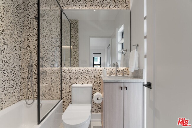 Building Photo - 929 Marco Pl