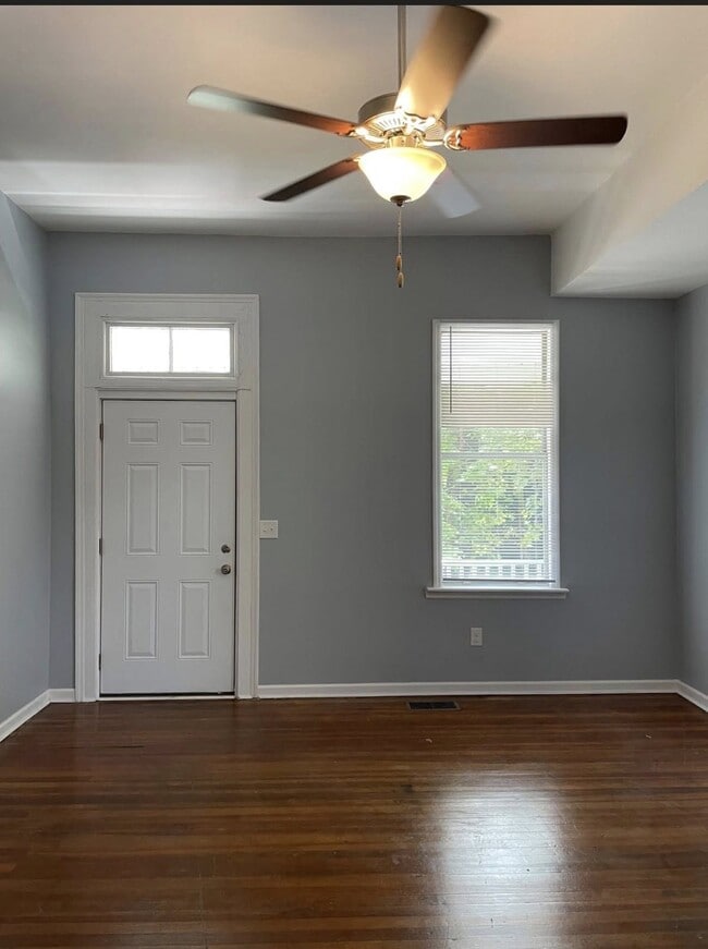 Building Photo - 617 Kentucky St