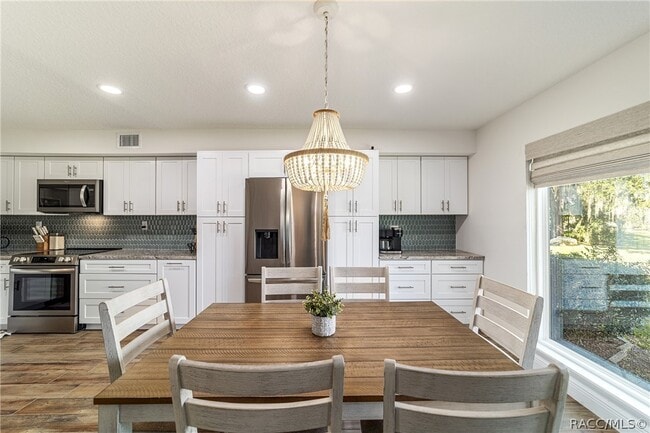 Building Photo - 11517 W Sandpiper Ct