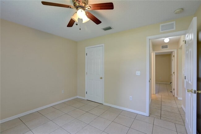 Building Photo - 113 Drake Way