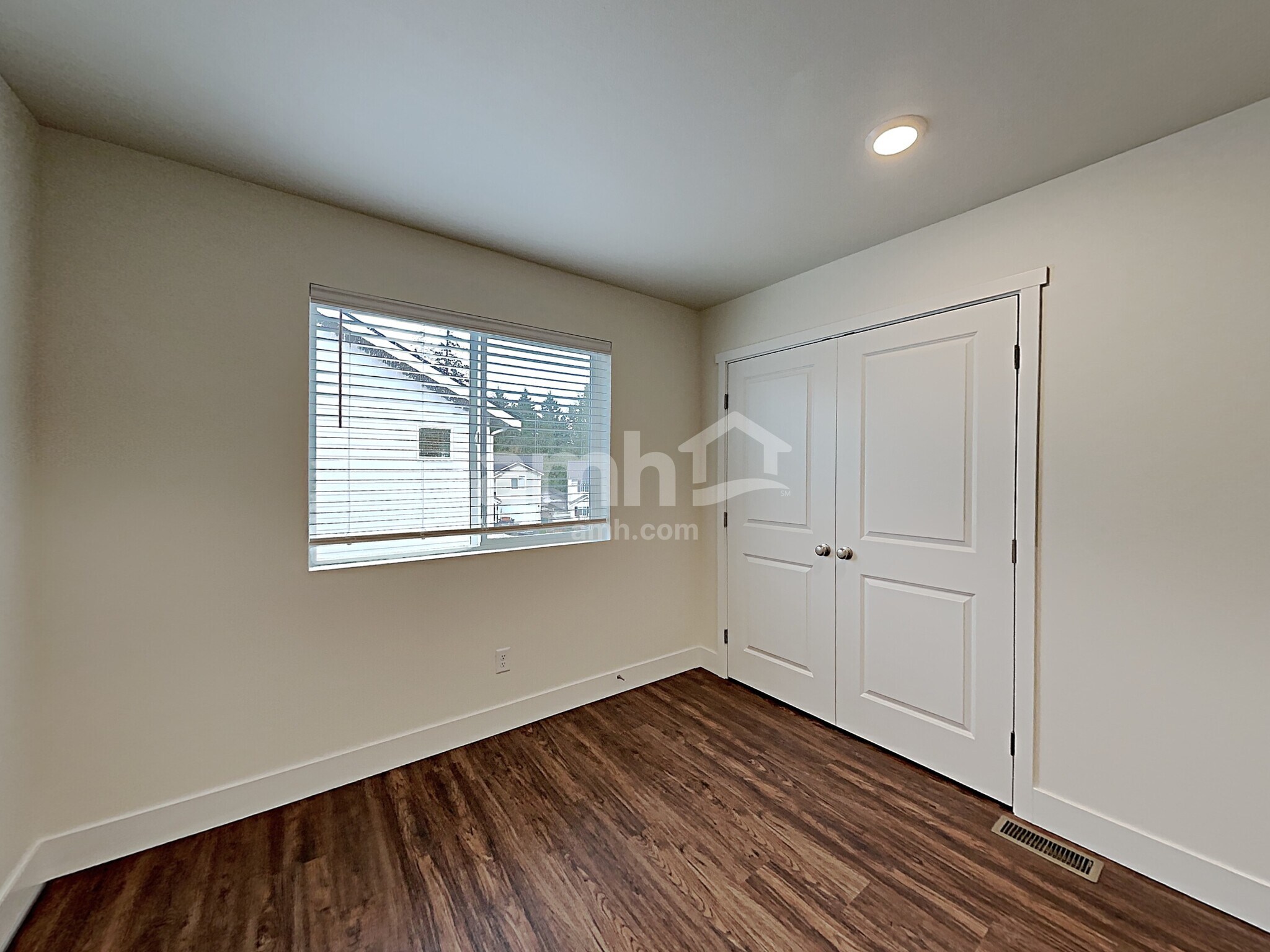 Building Photo - 19216 16th Ave Ct E