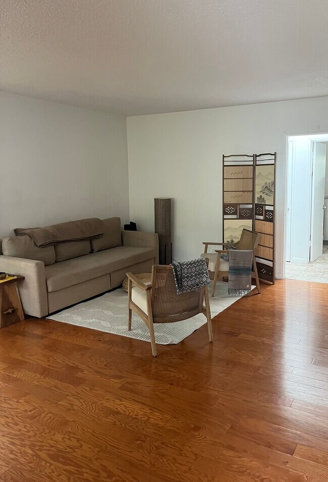 Building Photo - 8056 Redlands St