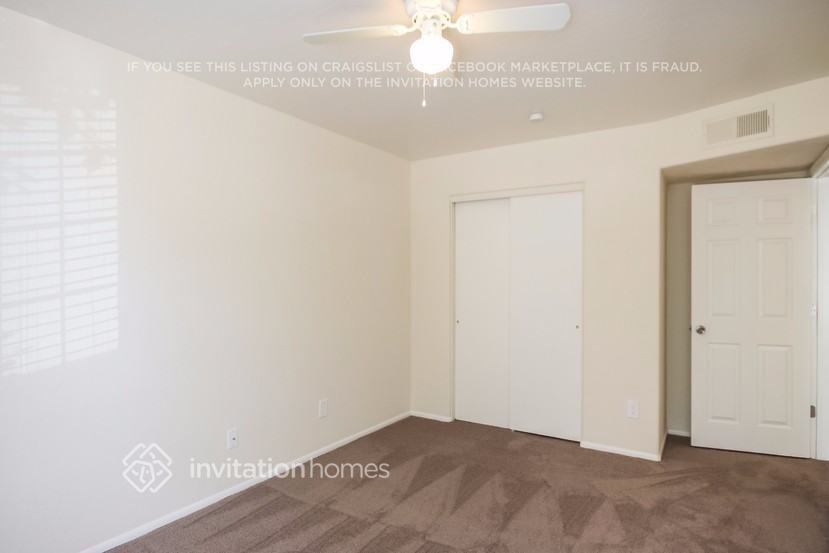 Building Photo - 1126 E Hearne Way