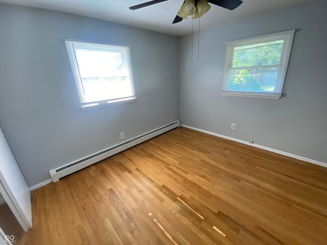 Building Photo - 8044 Beechwood Ave