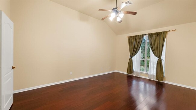 Building Photo - 7808 Alophia Dr