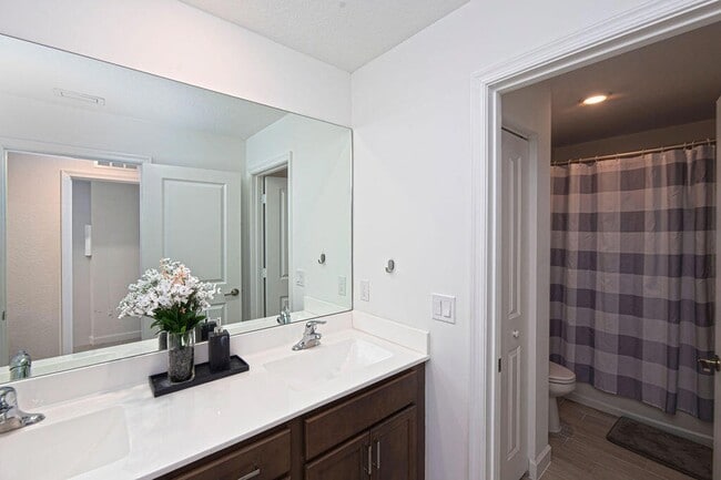 Building Photo - 12686 NW Copper Creek Dr