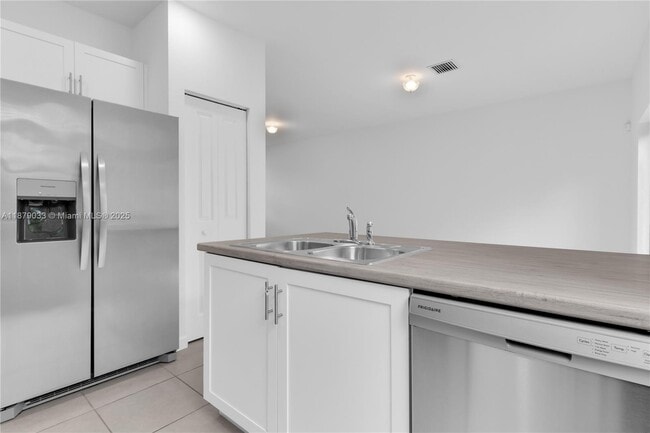 Building Photo - 28716 SW 134th Ct