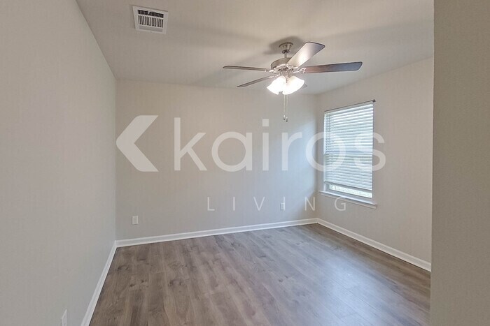 Building Photo - 124 Yardley Ct