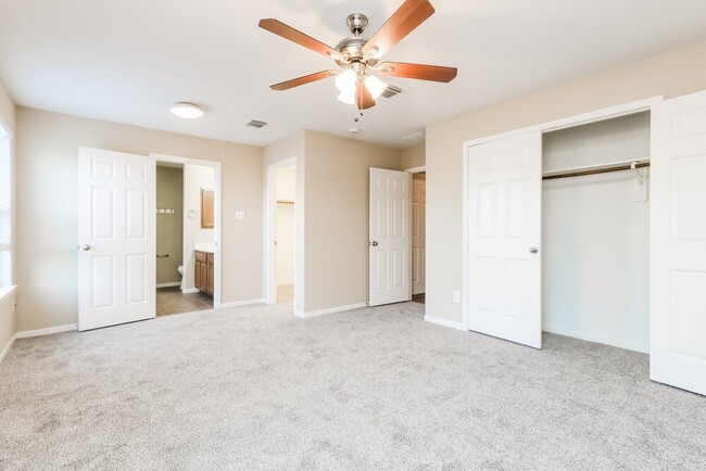 Building Photo - 21639 Kingston Terrace Ln