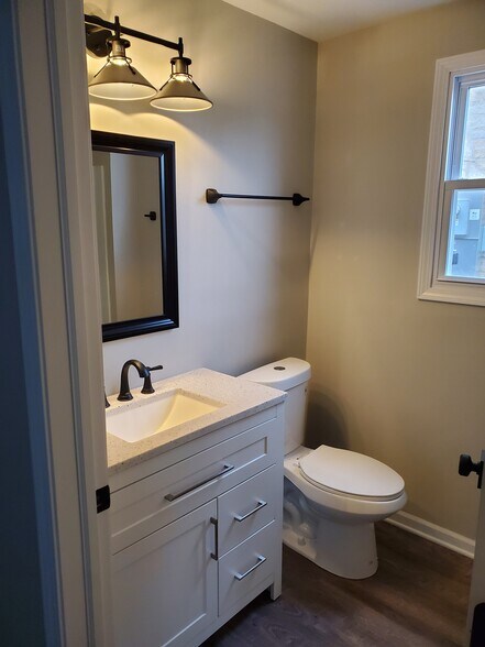 Building Photo - 119 W Wisconsin Ave