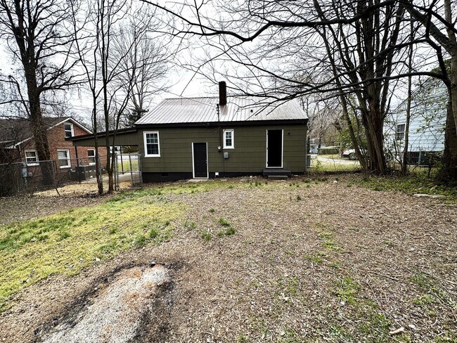 Building Photo - 2 Bedroom Home For Rent Near The Montgomery County Library!