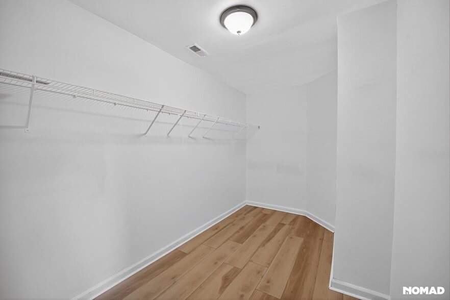 Building Photo - 395 Lamont Ln