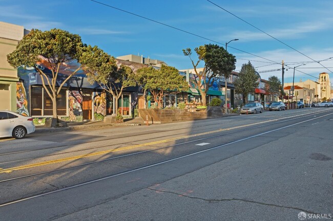 Building Photo - 3945 Judah St