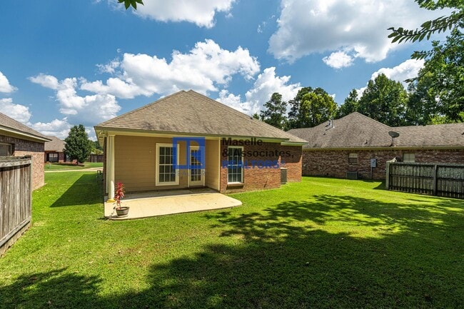 Building Photo - 3 Bed/2 Bath Home in Lennox in Brandon