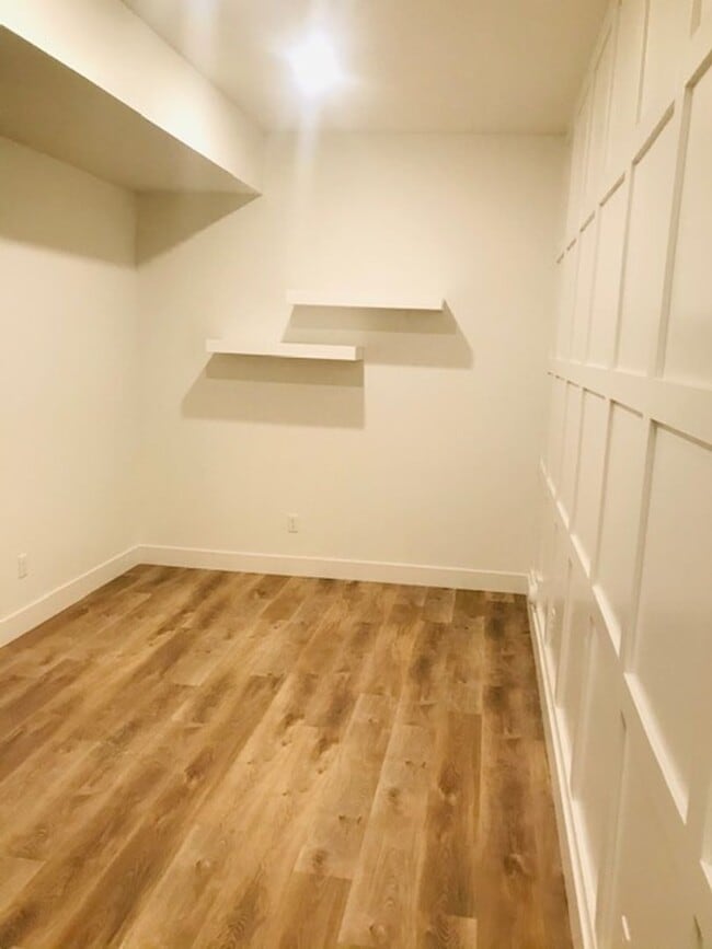 Building Photo - Beautiful new construction townhouse with quartz countertops and 2 car garage