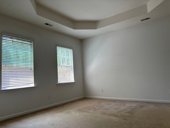 Building Photo - 10519 Royal Winchester Dr