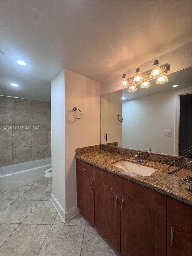 Building Photo - 401 NE 69th St